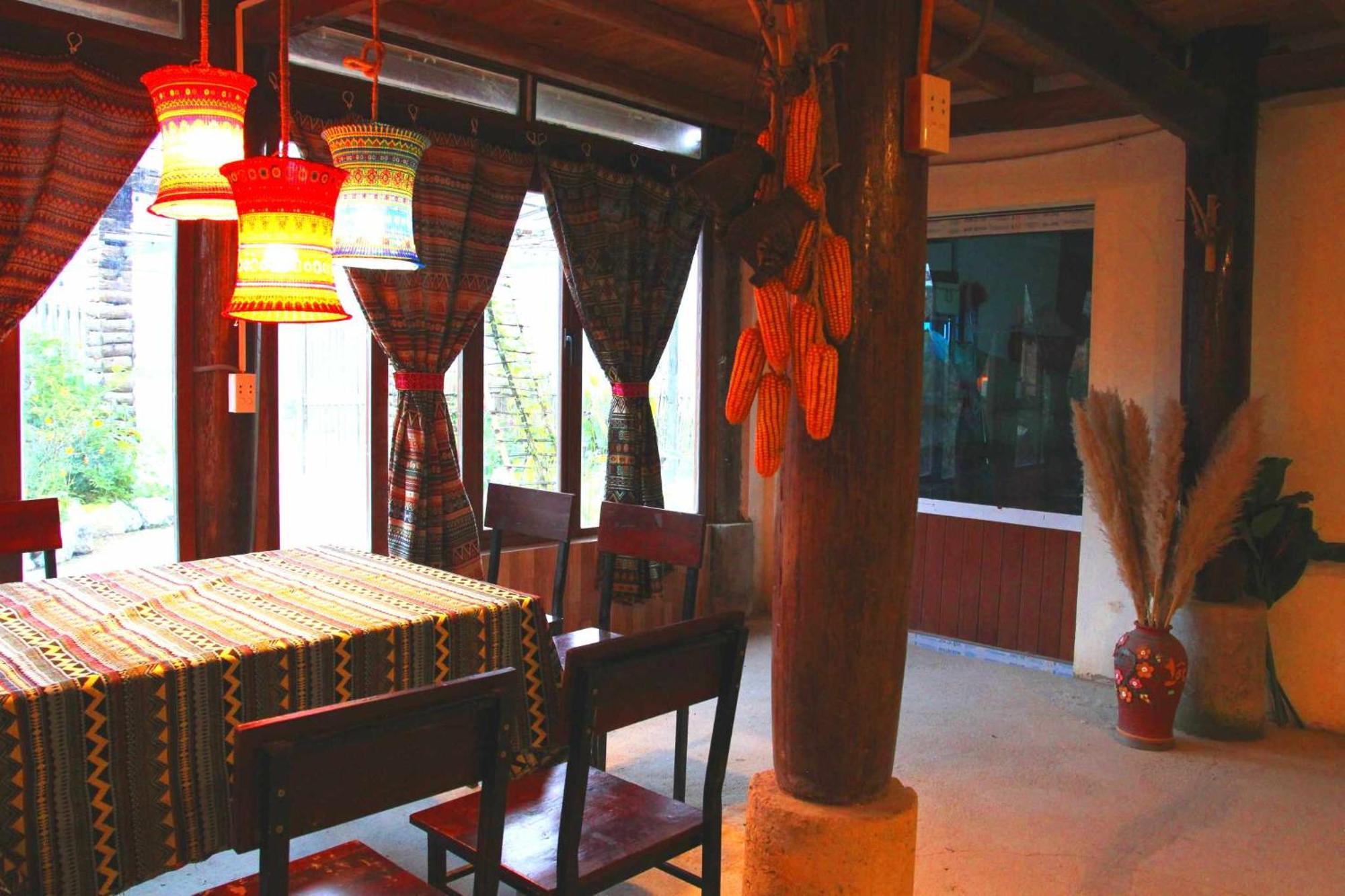 Surelee House And Trekking Hotell Sapa Exteriör bild