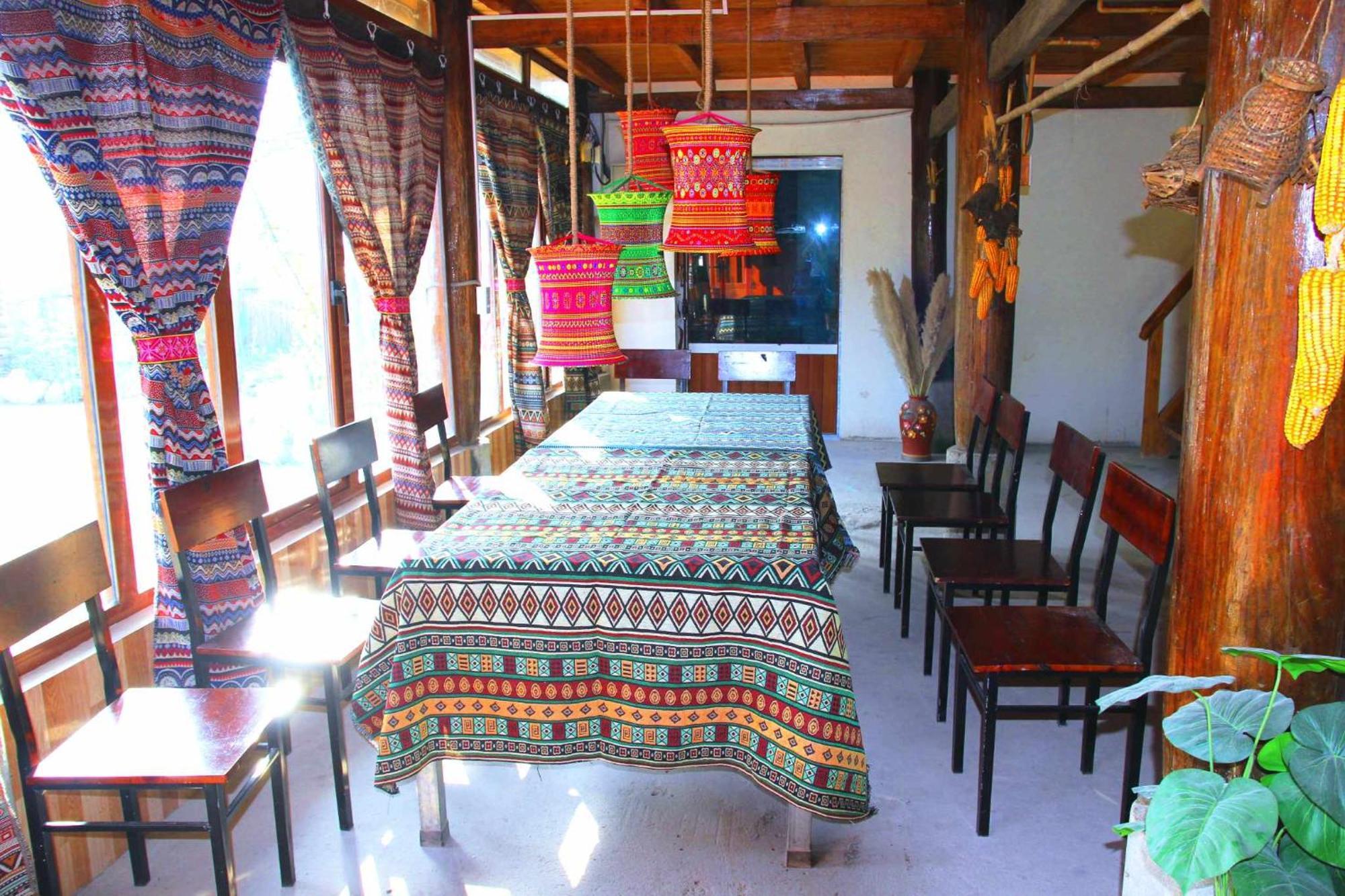 Surelee House And Trekking Hotell Sapa Exteriör bild